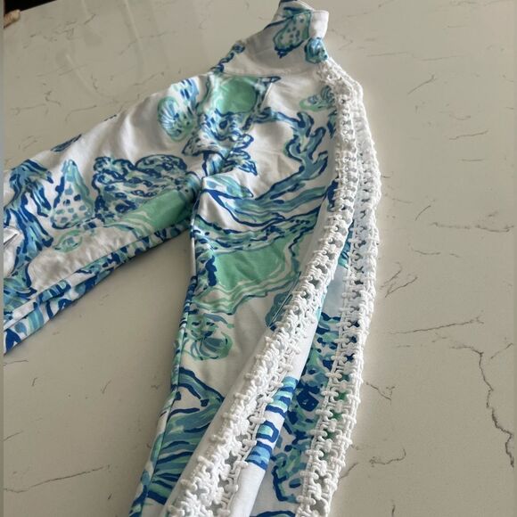 Lilly Pulitzer Blue and Green Patterned quarter zipper - Picture 7 of 7